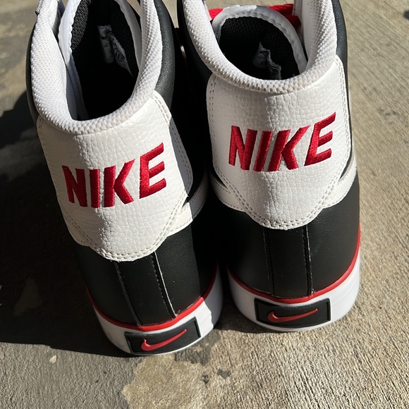 nike high top sneakers NWT black with red and white size 12 - Picture 3 of 8